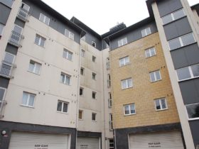 2 bedroom Flat to re...